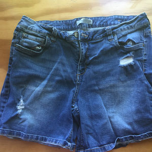 LIKE NEW DISTRESSED SHORTS --RELAXED ROUTE 66